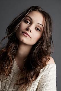 Charlotte Fountain-Jardim