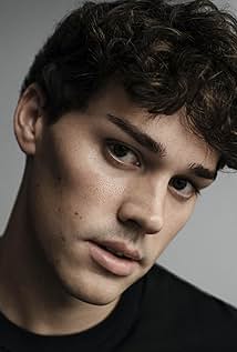 Noah Beck