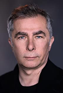 Declan Mills