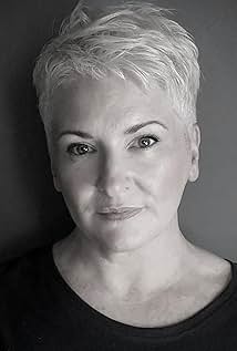 Nicola Devine