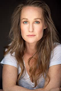 Edwina Wren