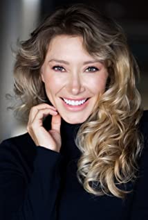 Alexandra Vino