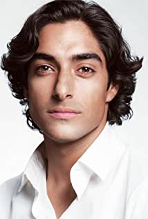 Eman Esfandi