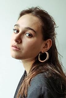 Capucine Valmary
