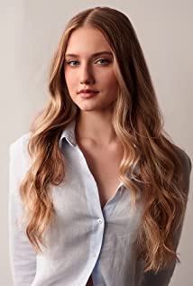 Nicole Volossetski